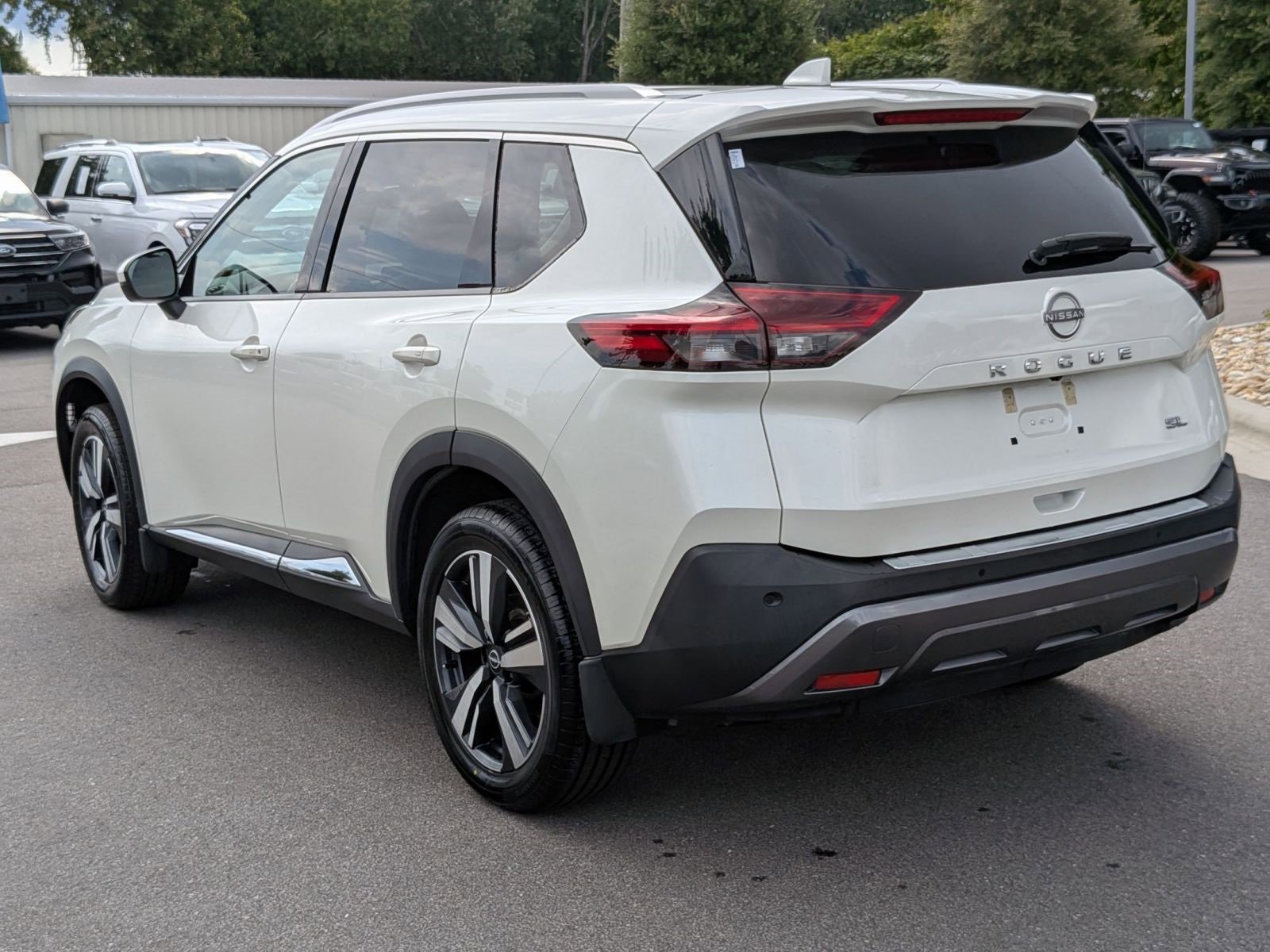 Used 2022 Nissan Rogue SL image 5