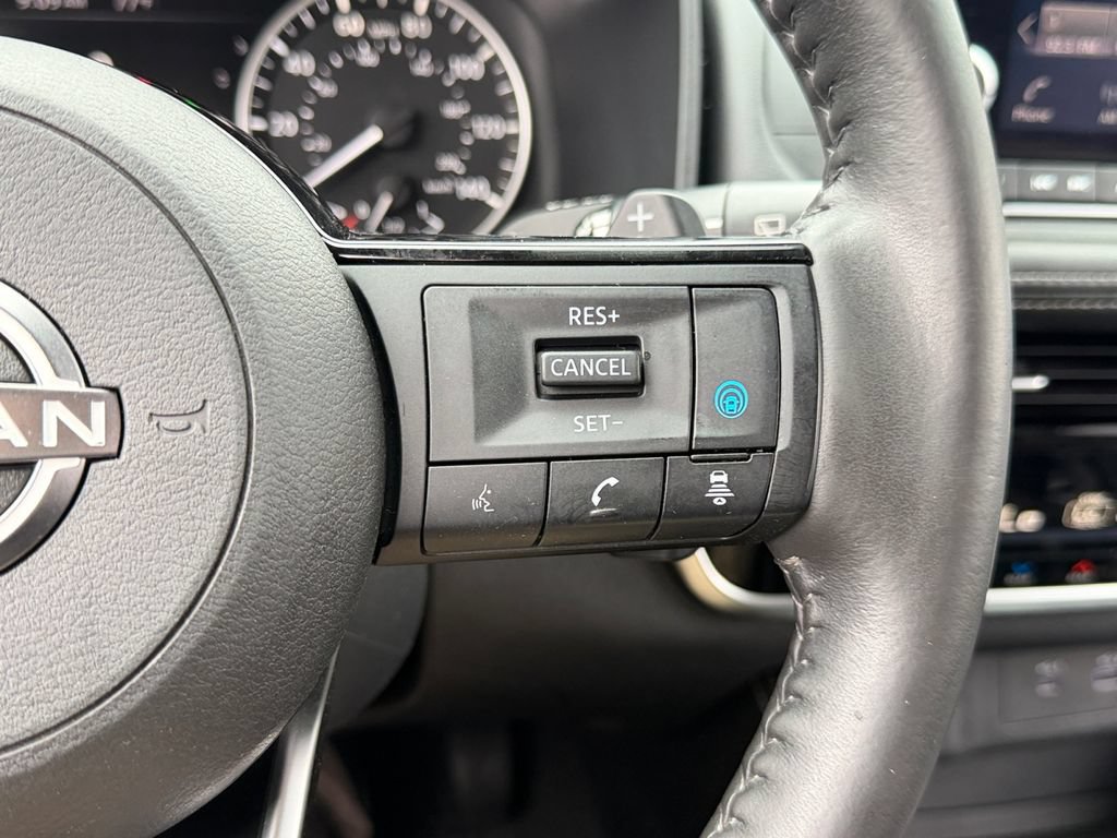 Used 2022 Nissan Rogue SL AWD/4WD image 18