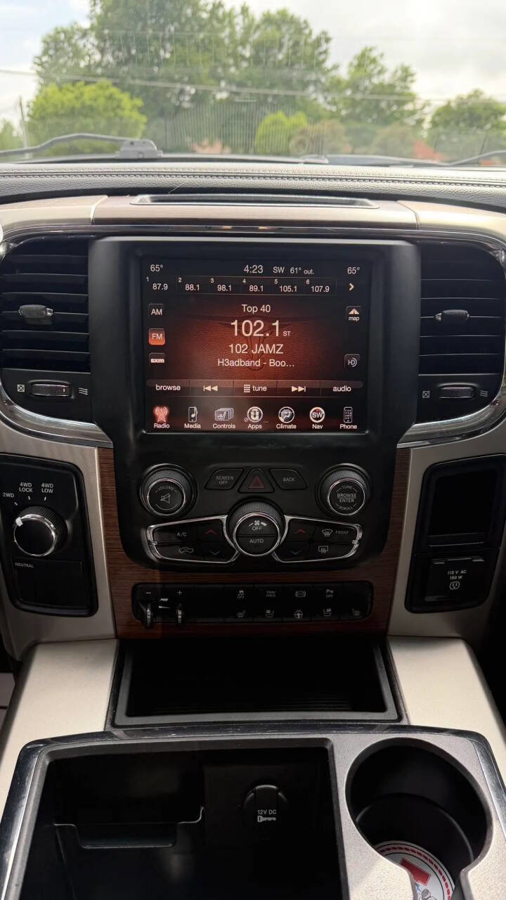 Used 2015 RAM 3500 Laramie AWD/4WD image 16