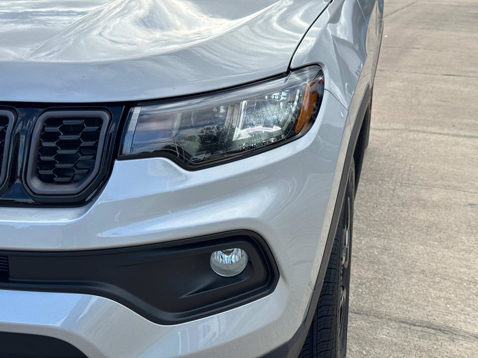 New 2026 Jeep Compass Latitude AWD/4WD image 9