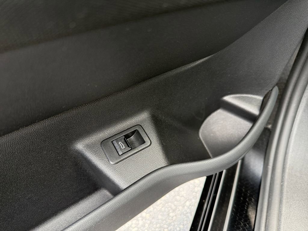 Certified 2026 BMW iX xDrive60 AWD/4WD image 30
