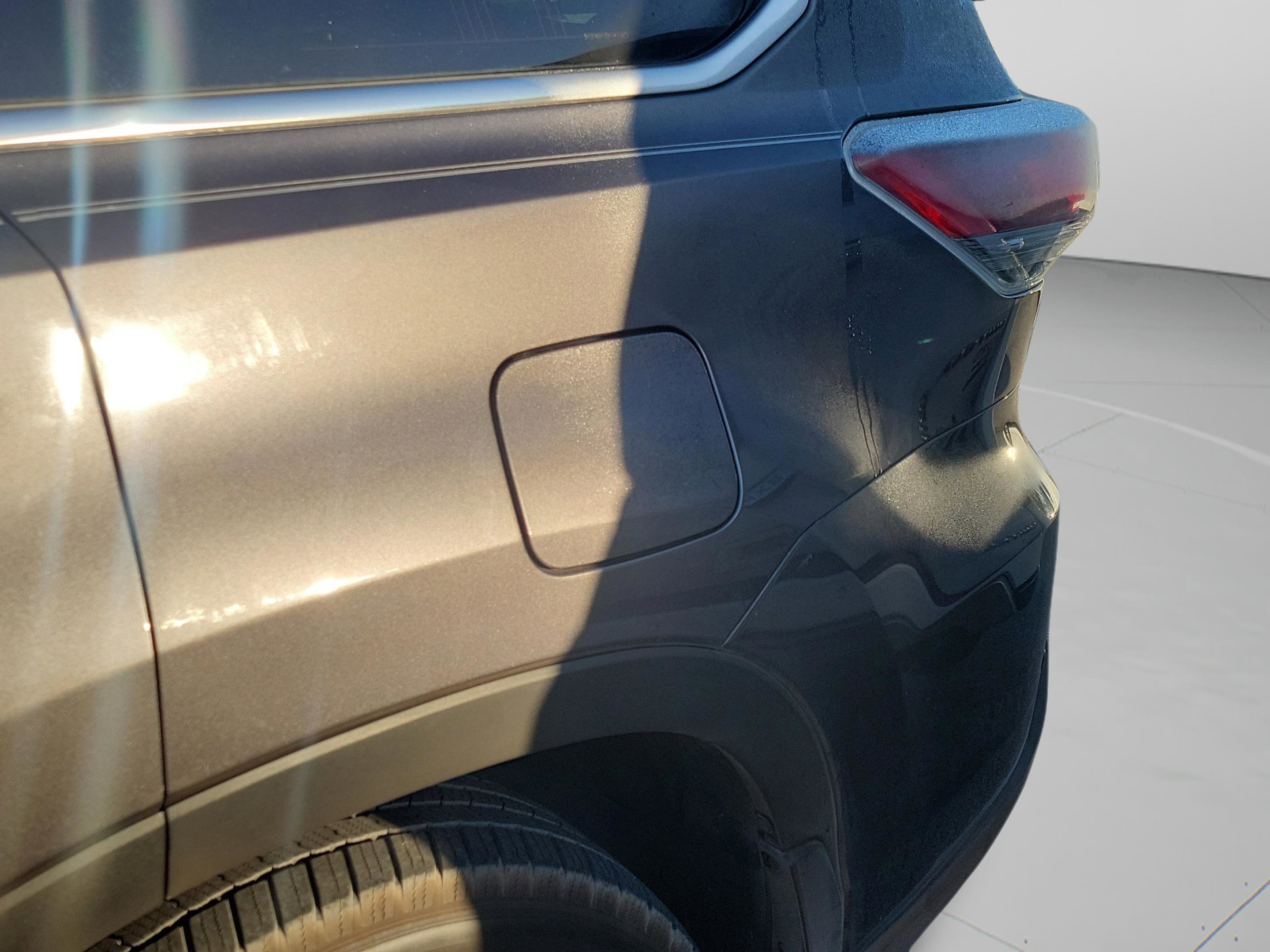 Used 2015 Toyota Highlander Limited Platinum AWD/4WD image 26