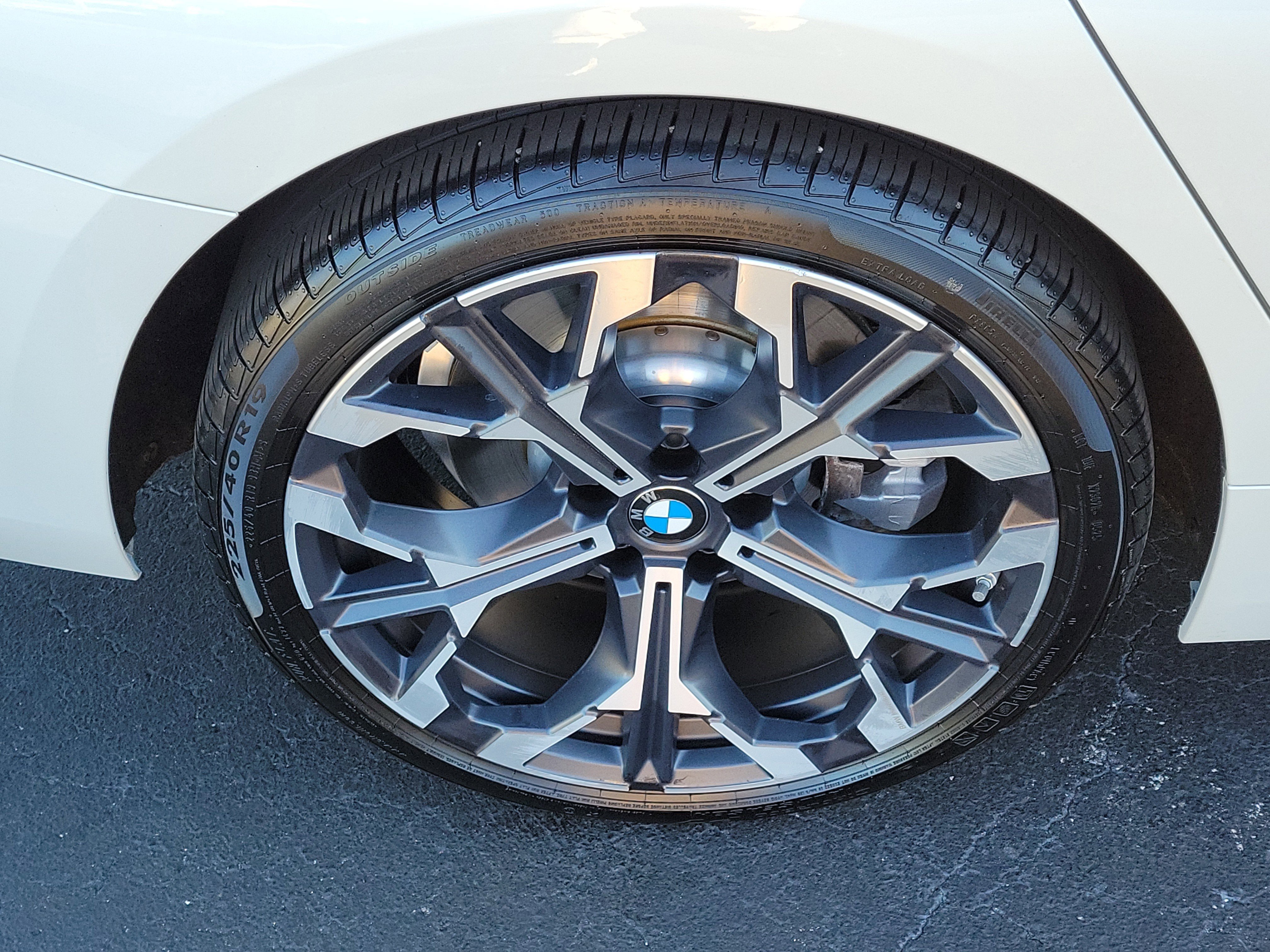 Used 2025 BMW 330i Sedan image 6