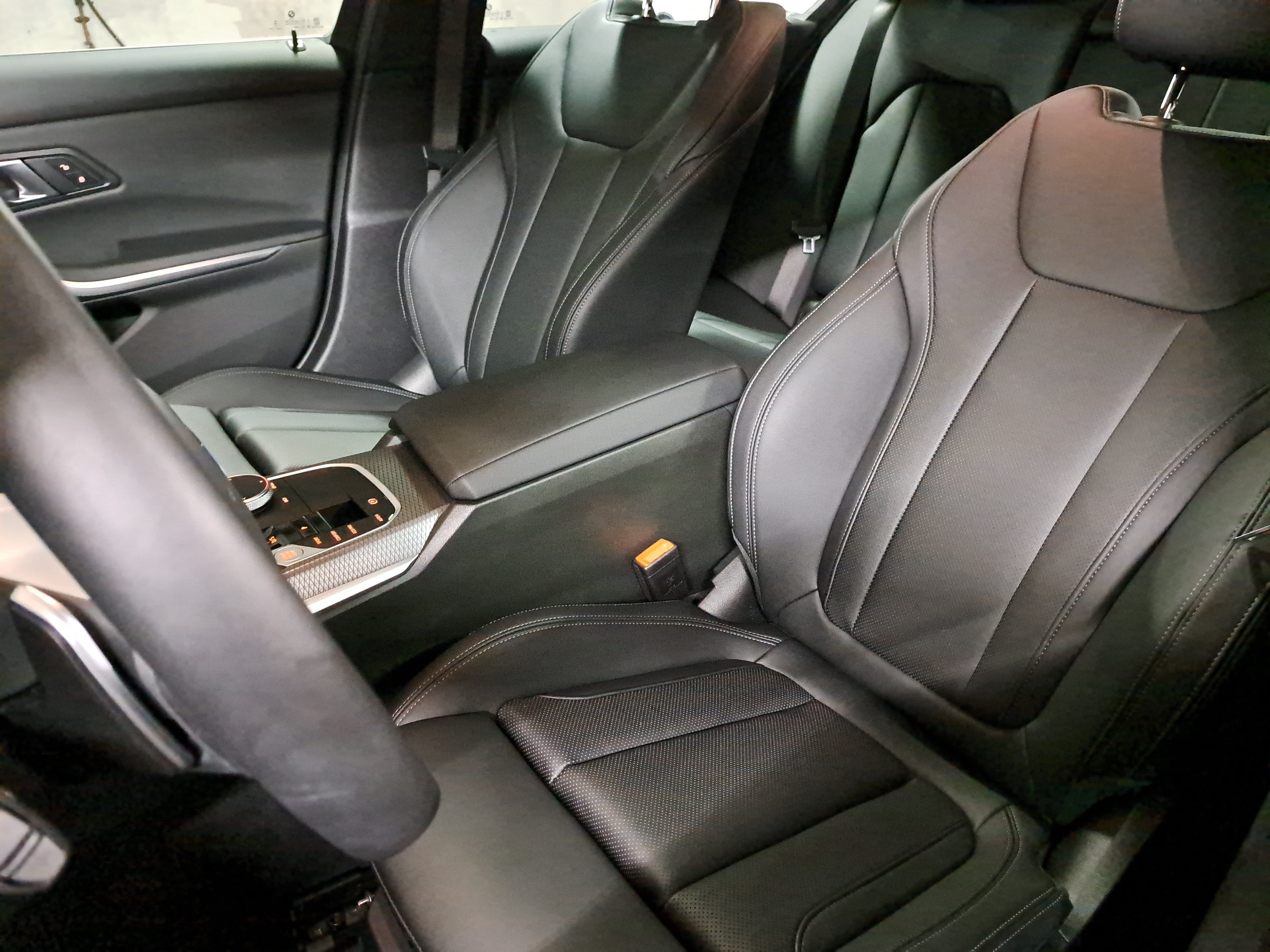 Used 2025 BMW 330i xDrive Sedan w/ Convenience Package AWD/4WD image 16