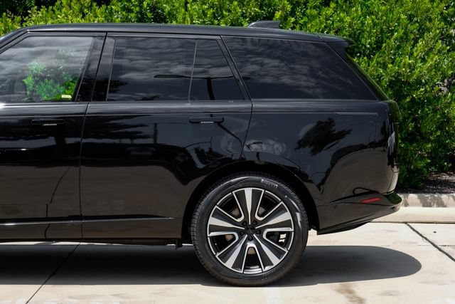 New 2026 Land Rover Range Rover SE AWD/4WD image 13