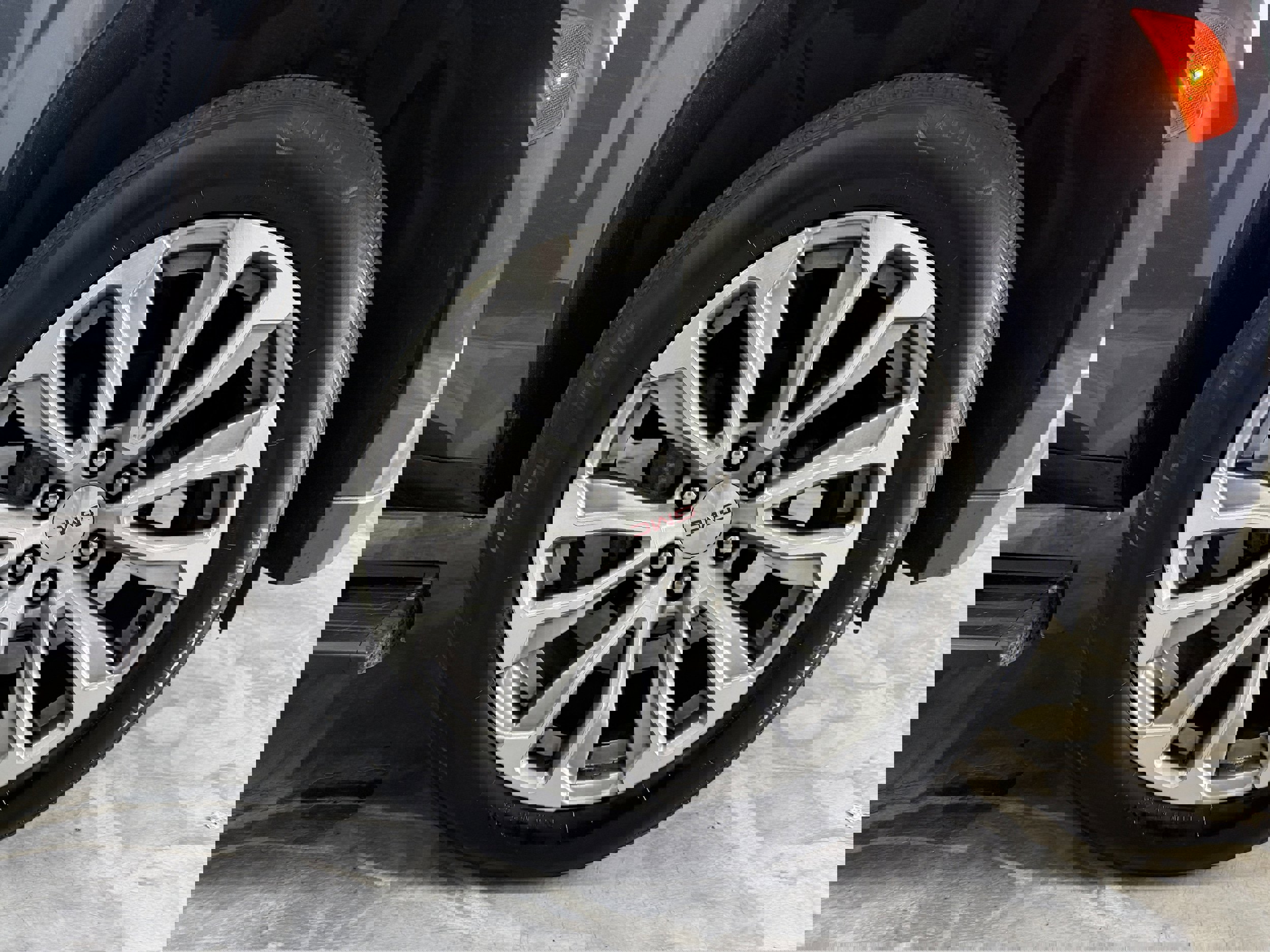 Used 2021 GMC Yukon Denali w/ Denali Premium Package image 31