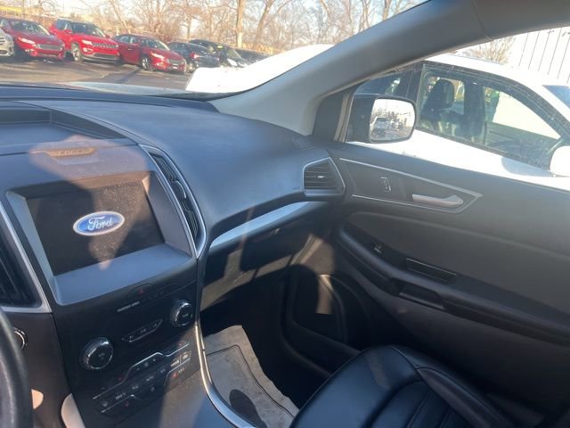 Used 2020 Ford Edge SEL image 13