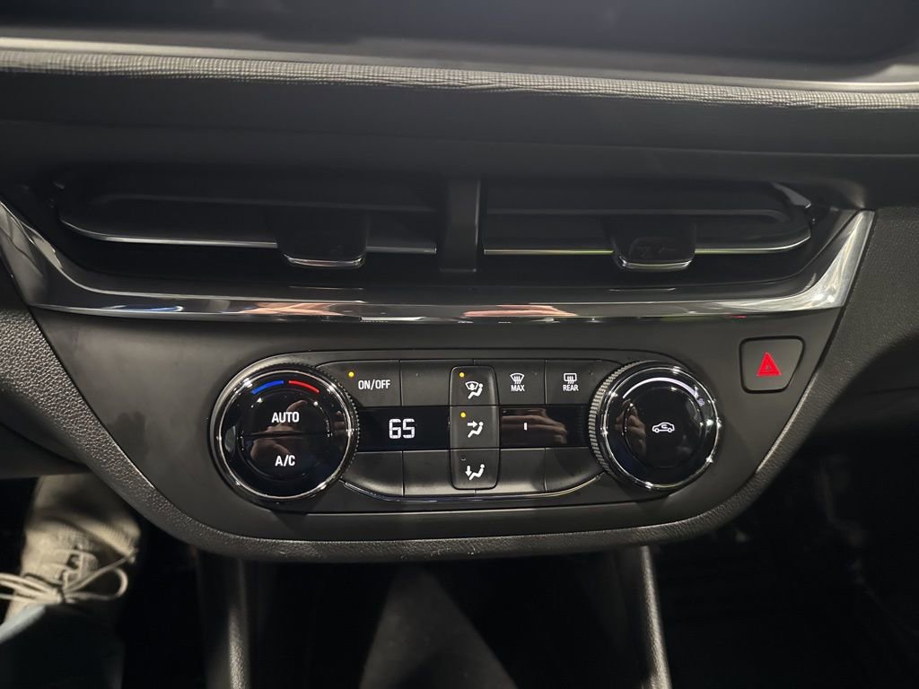 Certified 2025 Buick Envista Preferred image 12