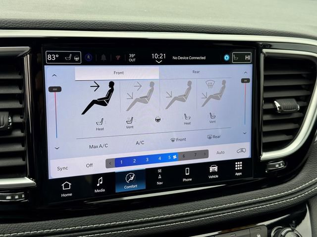 Used 2026 Chrysler Pacifica Limited image 31