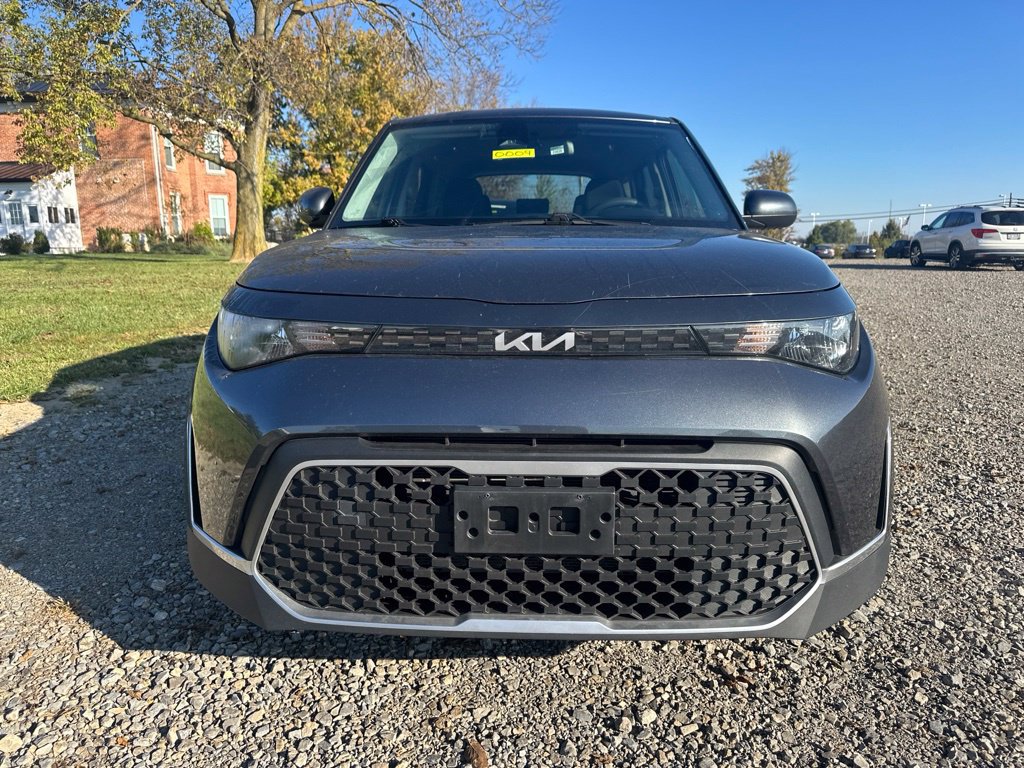 Used 2023 Kia Soul LX FWD image 2