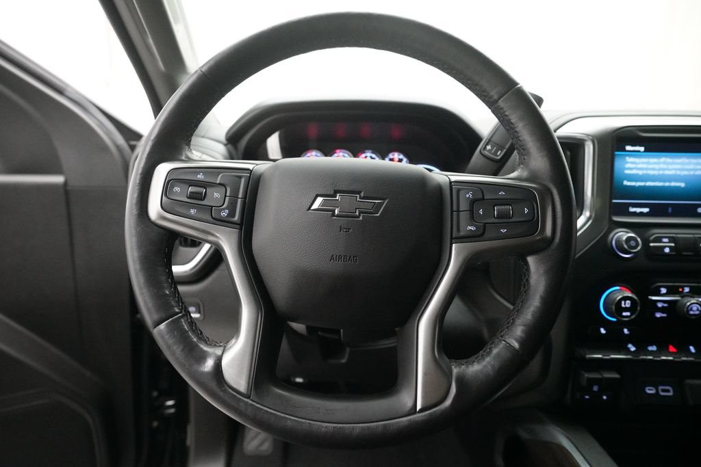 Used 2021 Chevrolet Silverado 1500 LT Trail Boss w/ Bed Protection Package AWD/4WD image 4