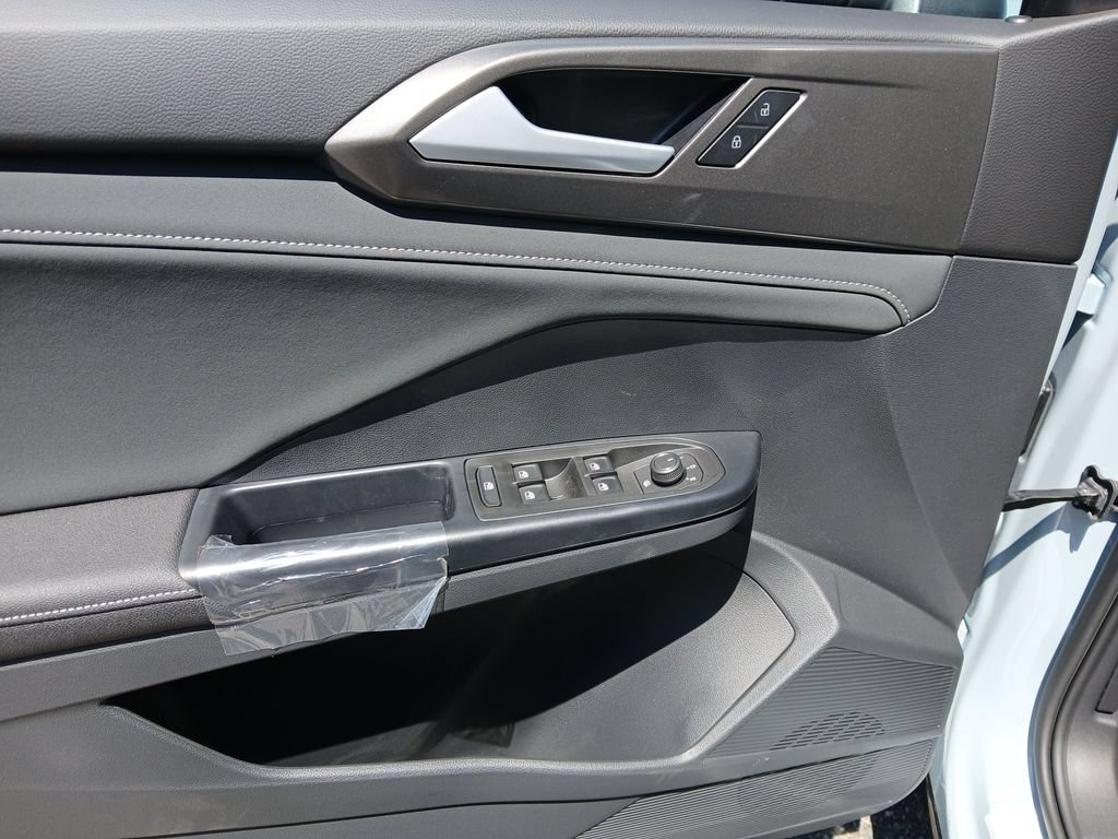 New 2026 Volkswagen Taos SE AWD/4WD image 11