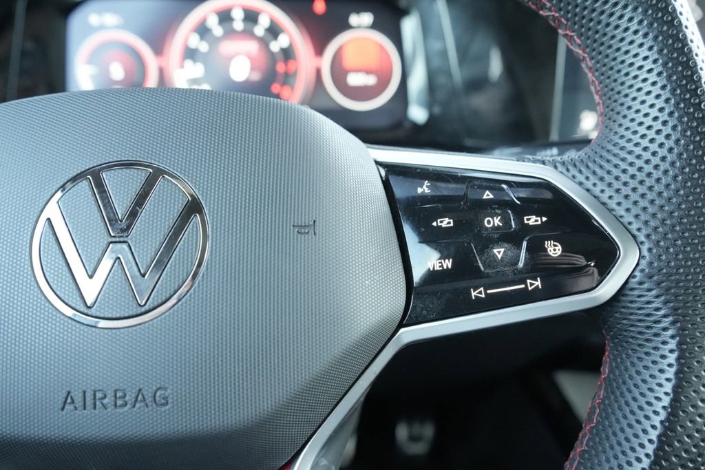 Used 2024 Volkswagen GTI SE w/ SE Leather Seats Package image 30