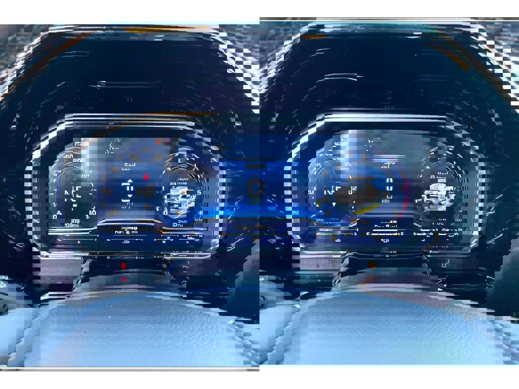 Used 2025 Chevrolet Silverado 3500 LTZ image 22