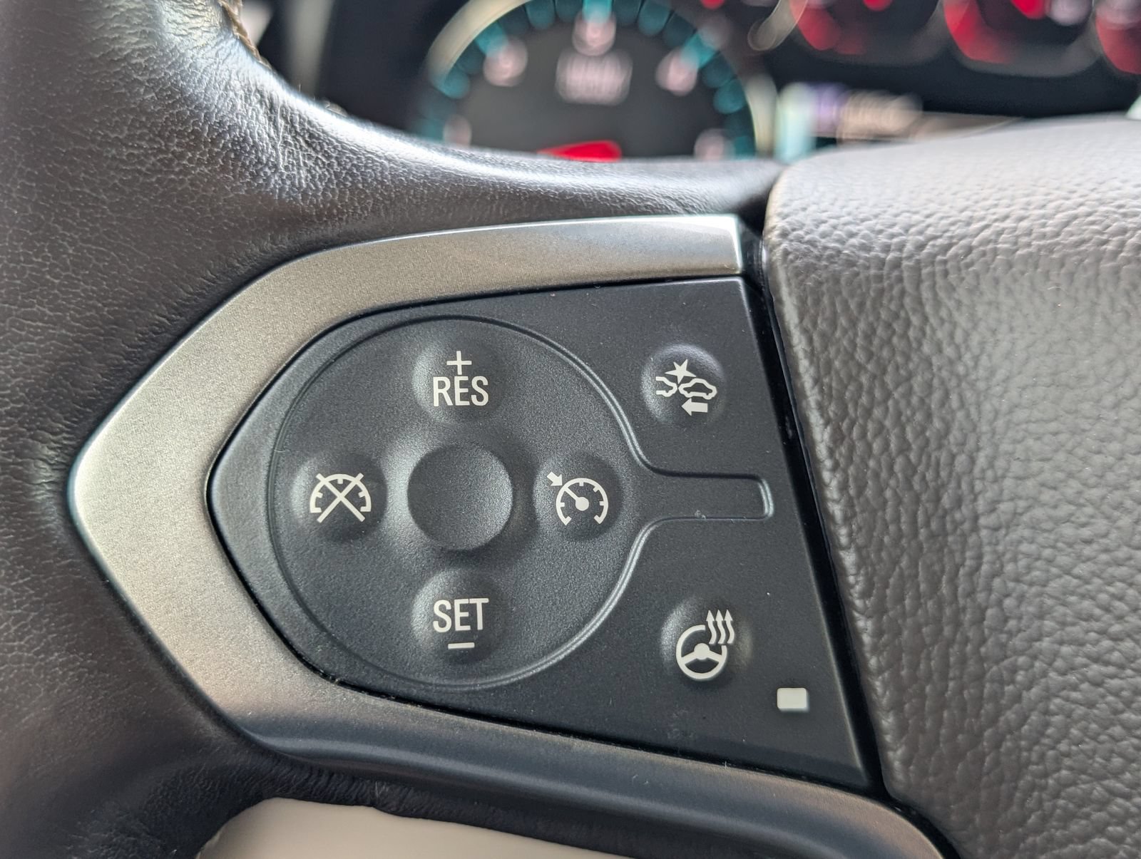 Used 2019 Chevrolet Suburban Premier AWD/4WD image 26