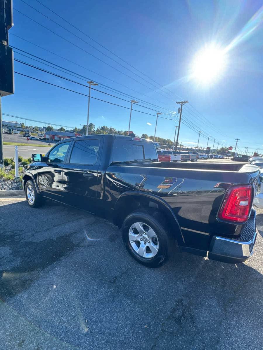 Used 2025 RAM 1500 Big Horn AWD/4WD image 16