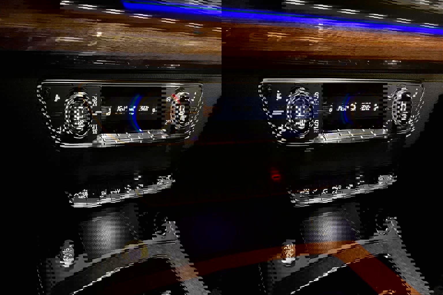 Used 2021 Audi Q5 e Prestige w/ Prestige Package image 34