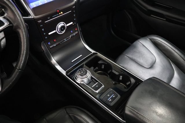 Used 2019 Ford Edge Titanium w/ Equipment Group 301A AWD/4WD image 28