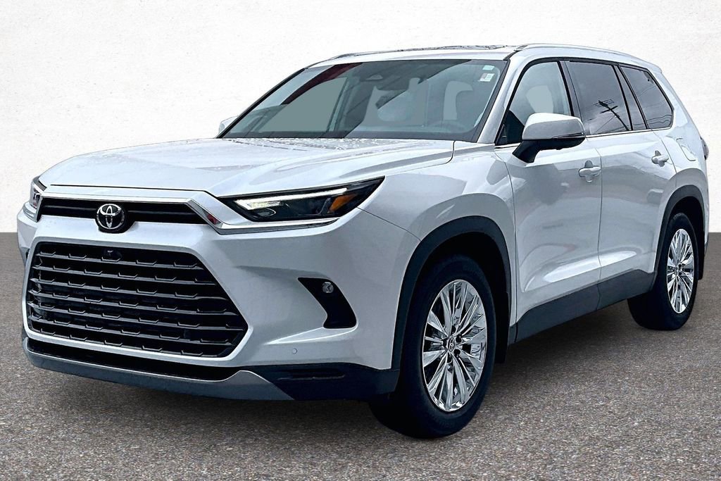 Used 2026 Toyota Grand Highlander Platinum image 3