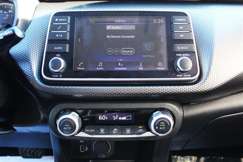 Used 2018 Nissan Kicks SV image 17