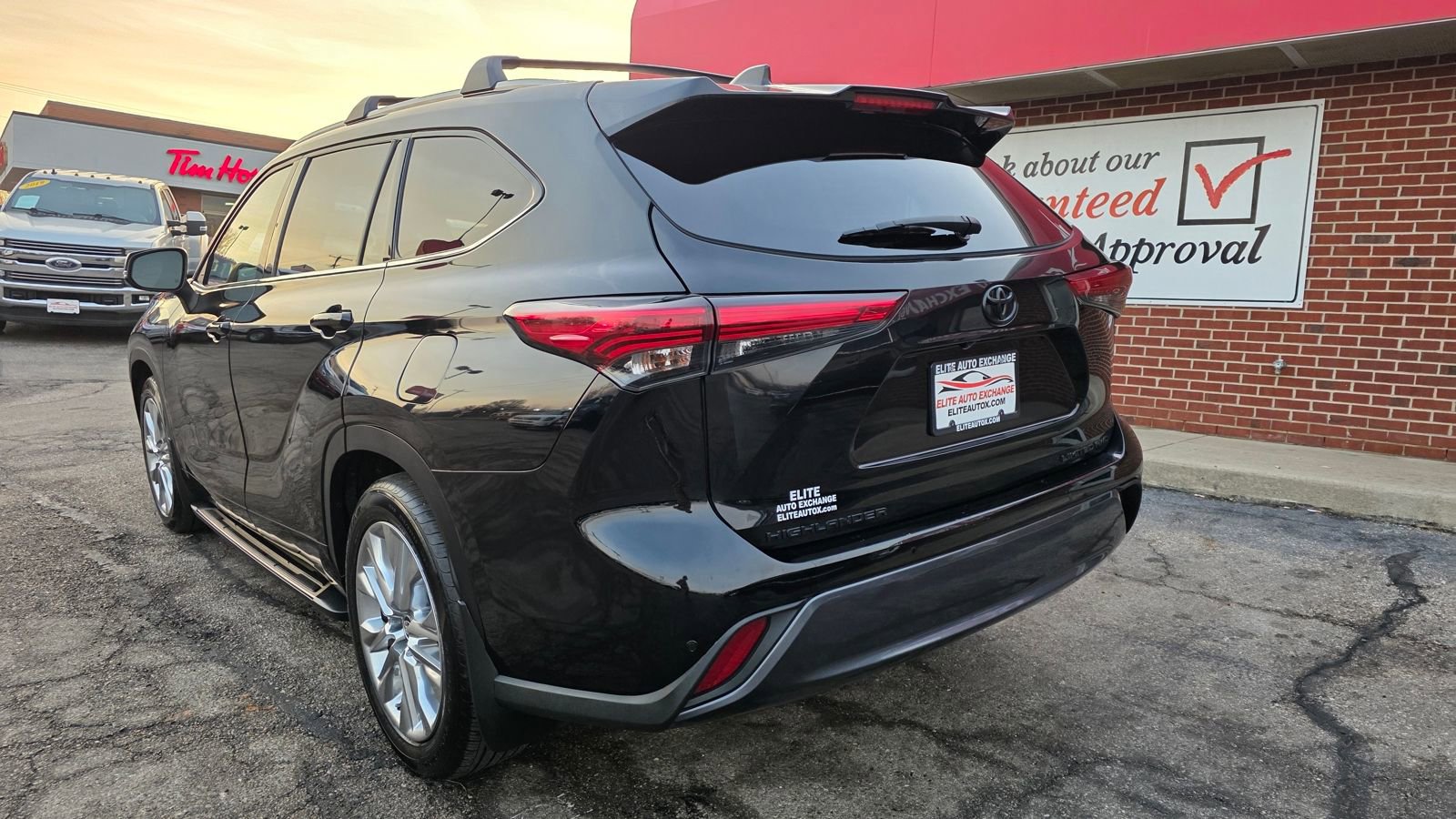 Used 2022 Toyota Highlander Limited image 6