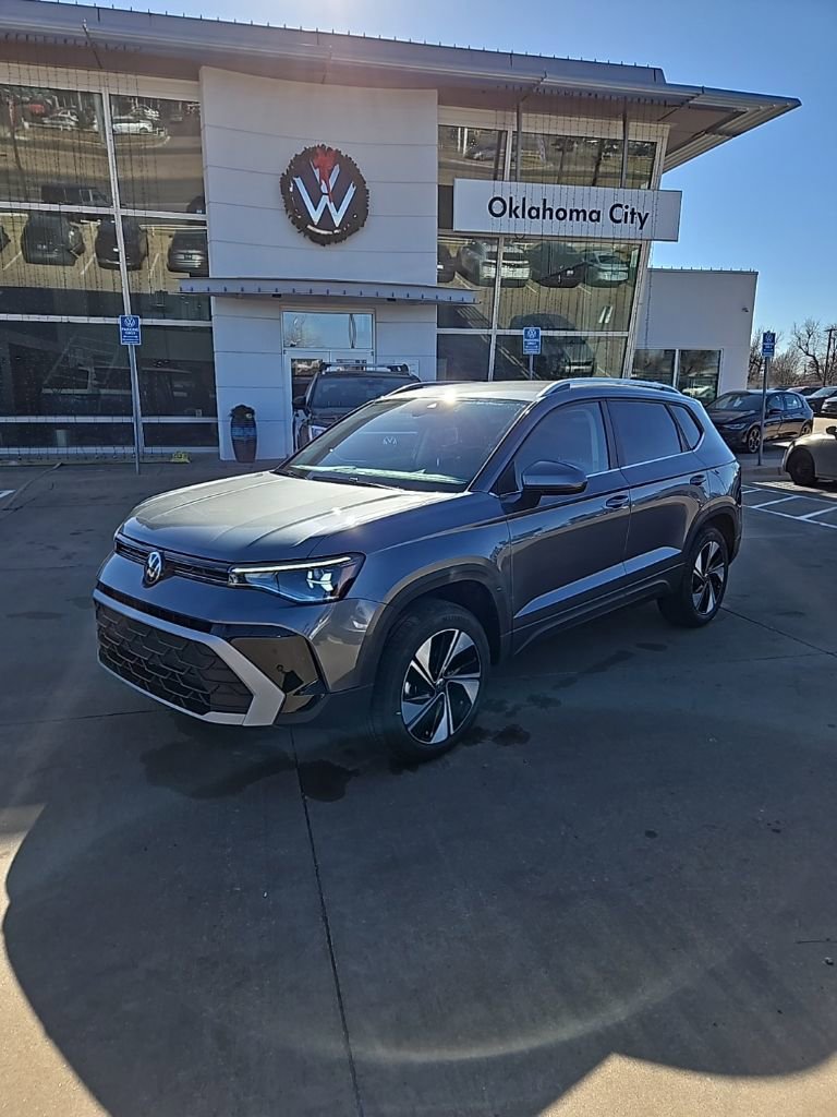 New 2026 Volkswagen Taos SE AWD/4WD image 1
