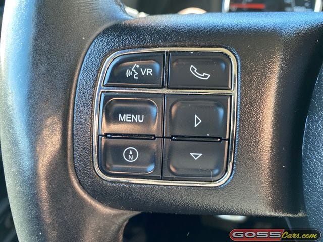 Used 2013 Jeep Wrangler Unlimited Sahara w/ Connectivity Group AWD/4WD image 16