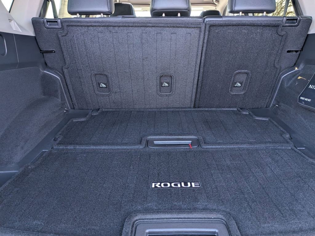 Used 2024 Nissan Rogue Platinum w/ Platinum Premium Package image 23