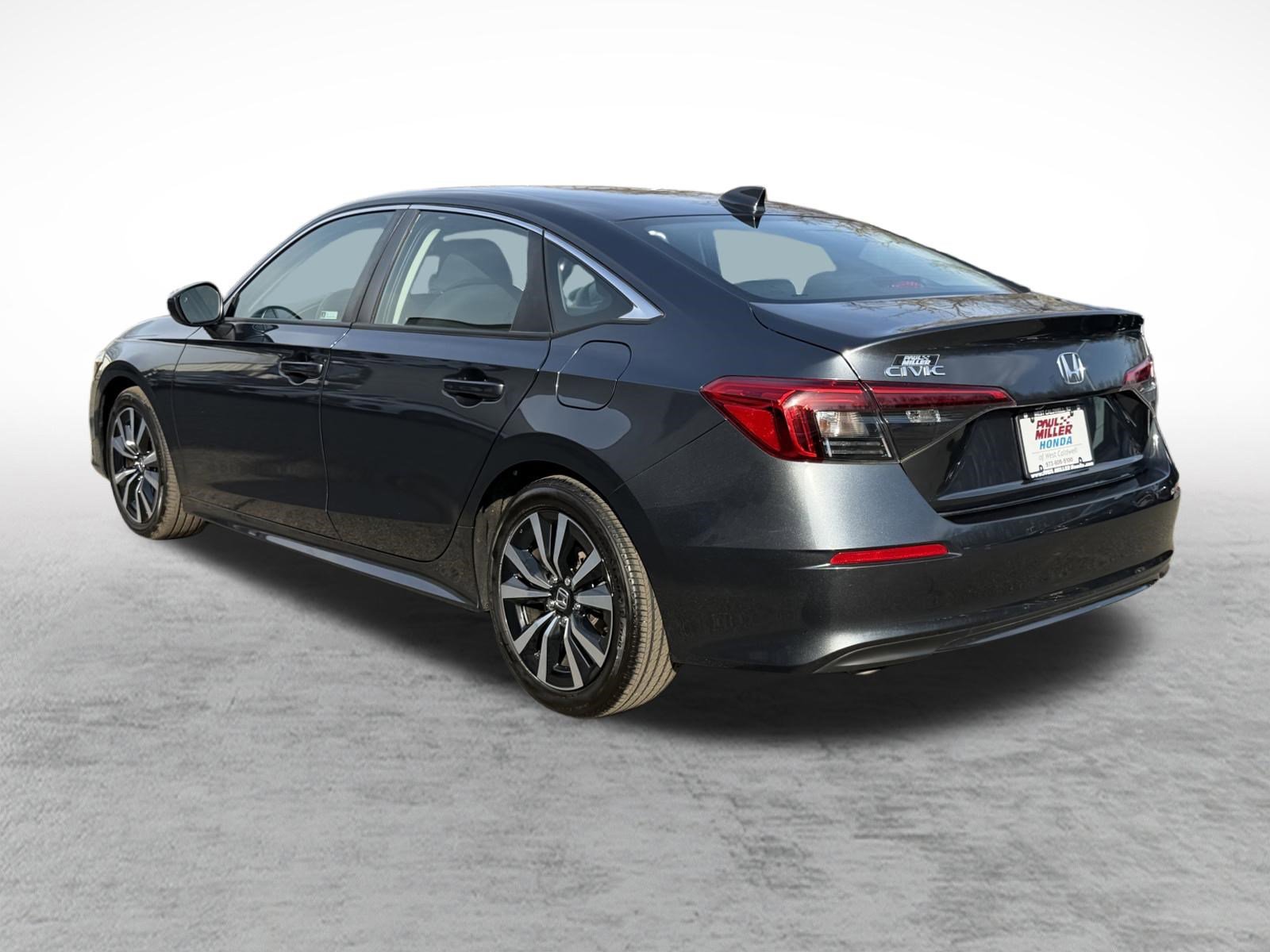 Used 2022 Honda Civic EX image 4