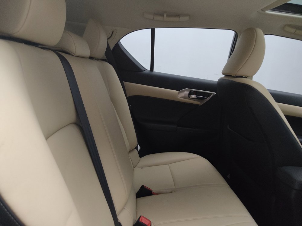 Used 2015 Lexus CT 200h FWD image 19