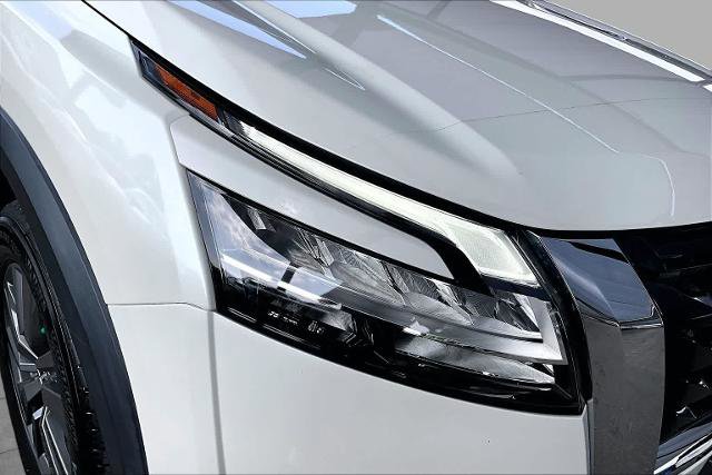 Certified 2022 Nissan Pathfinder SV FWD image 27