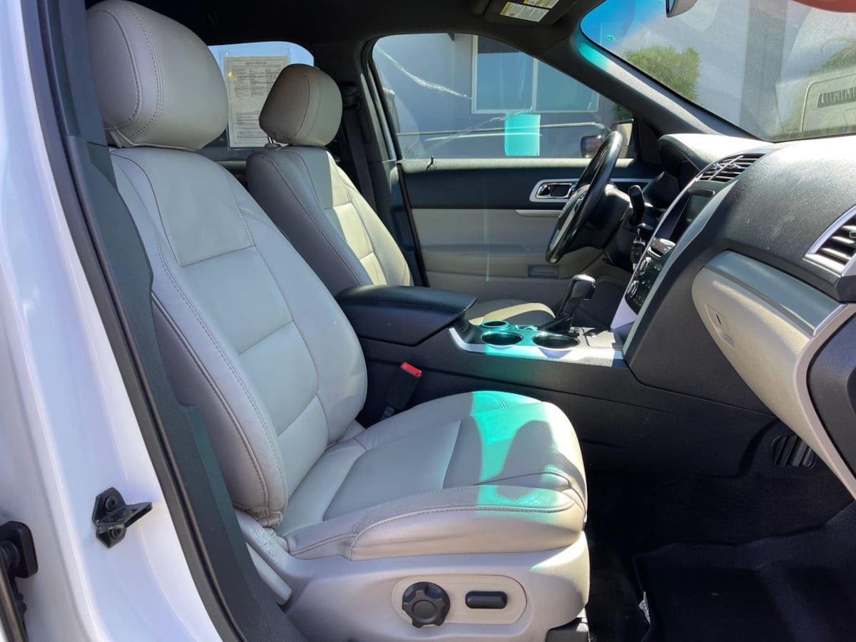 Used 2013 Ford Explorer XLT FWD image 29