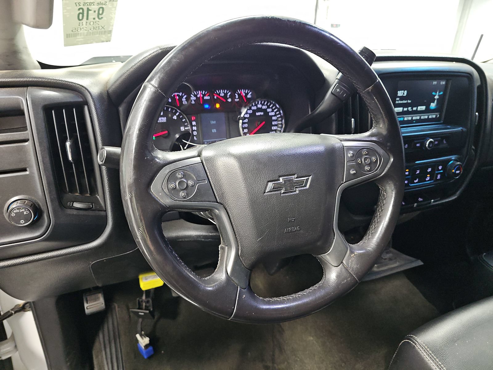 Used 2018 Chevrolet Silverado 1500 Custom w/ Custom Convenience Package RWD image 8