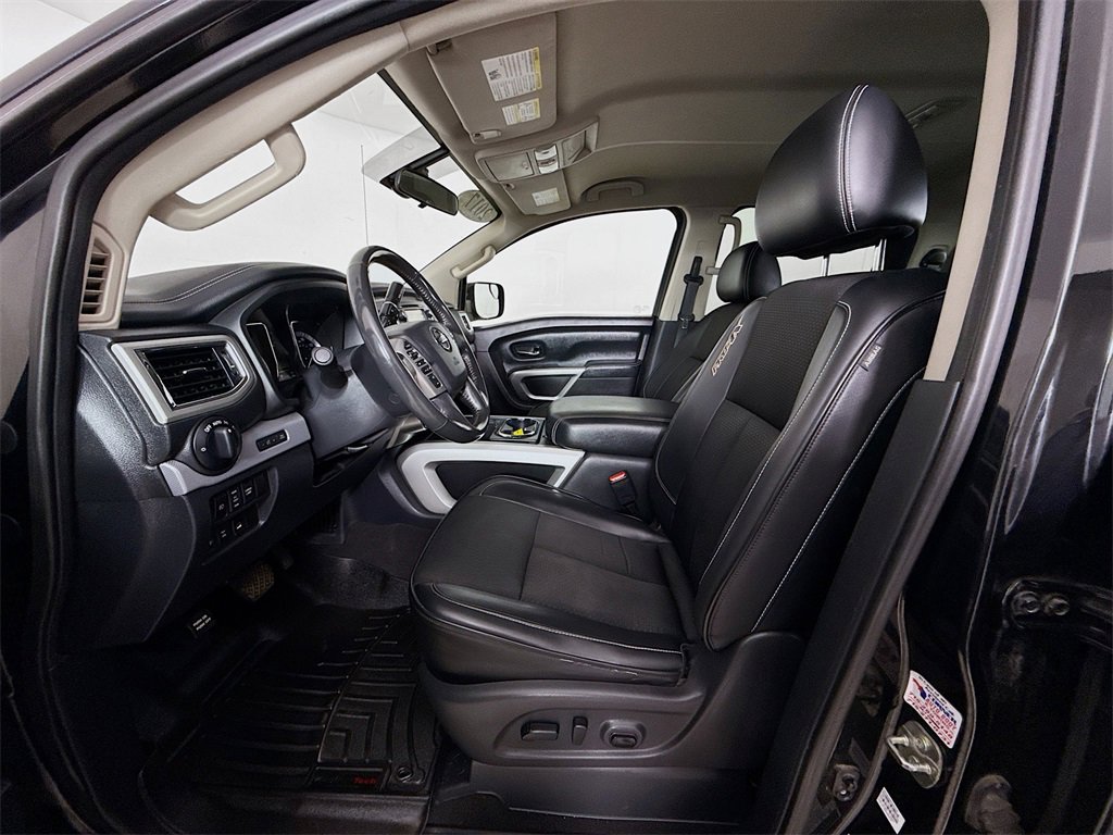 Used 2017 Nissan Titan PRO-4X image 6