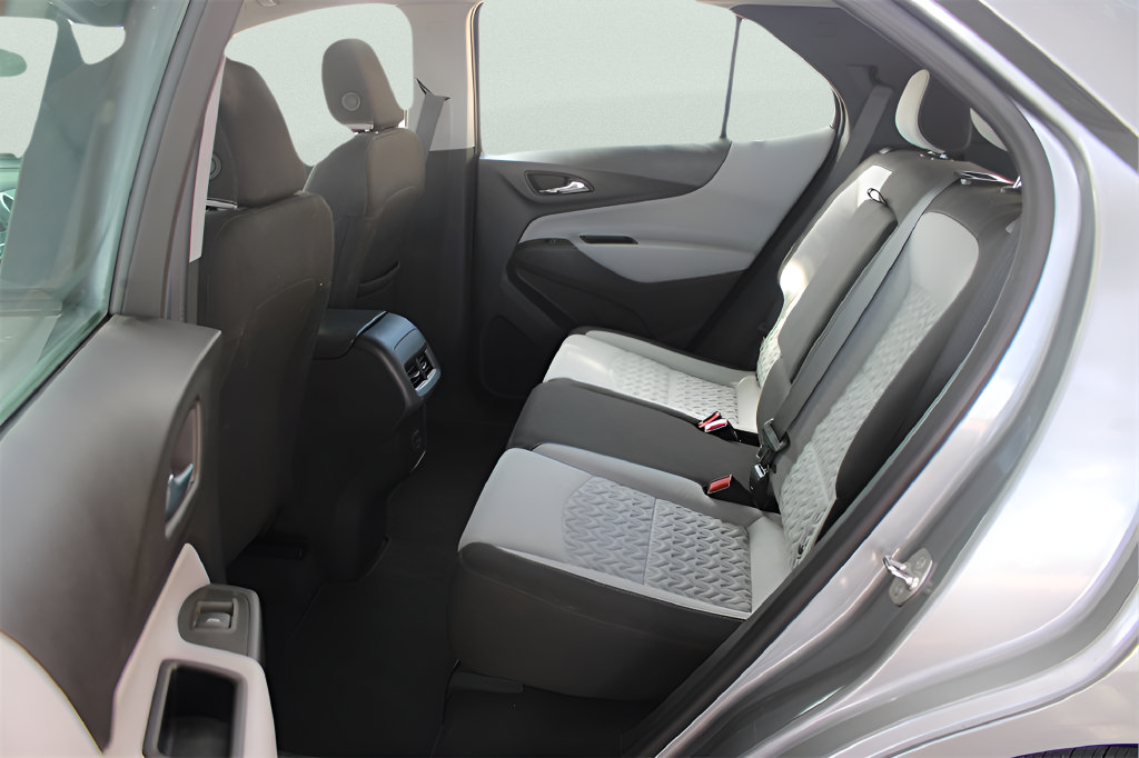 Used 2024 Chevrolet Equinox LS FWD image 29
