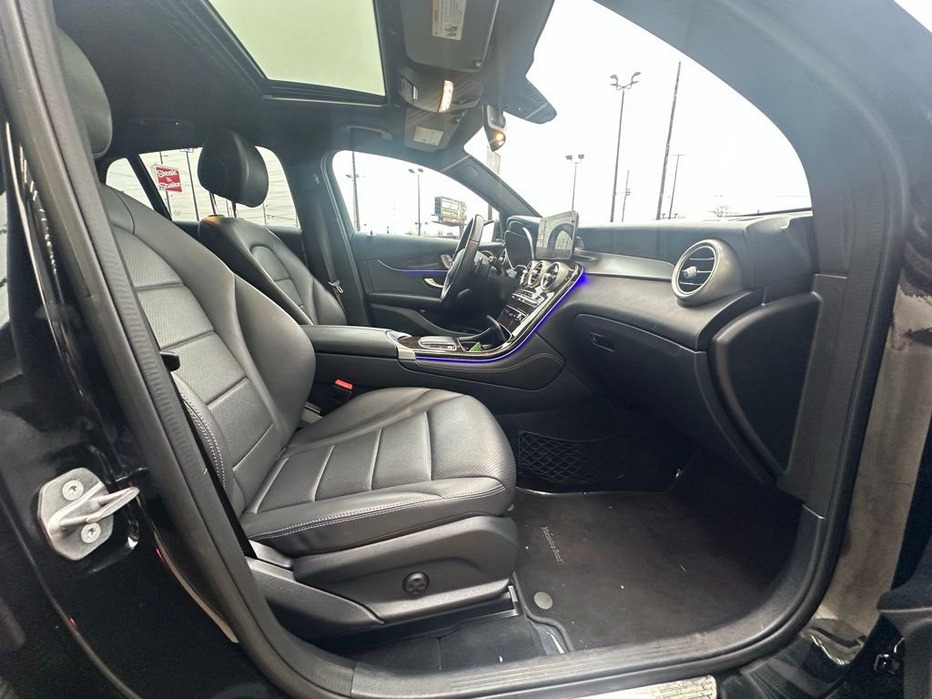 Used 2020 Mercedes-Benz GLC 300 4MATIC Coupe image 22