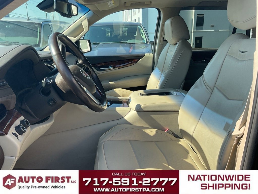 Used 2015 Cadillac Escalade Luxury AWD/4WD image 7