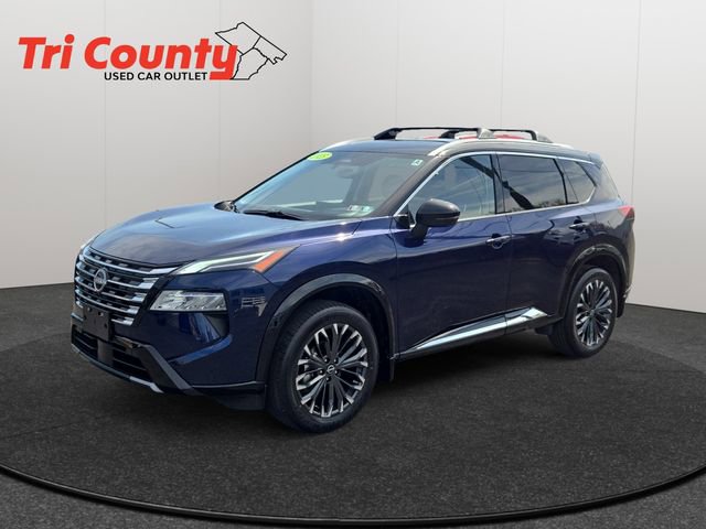 Used 2025 Nissan Rogue Platinum w/ Platinum Premium Package image 3