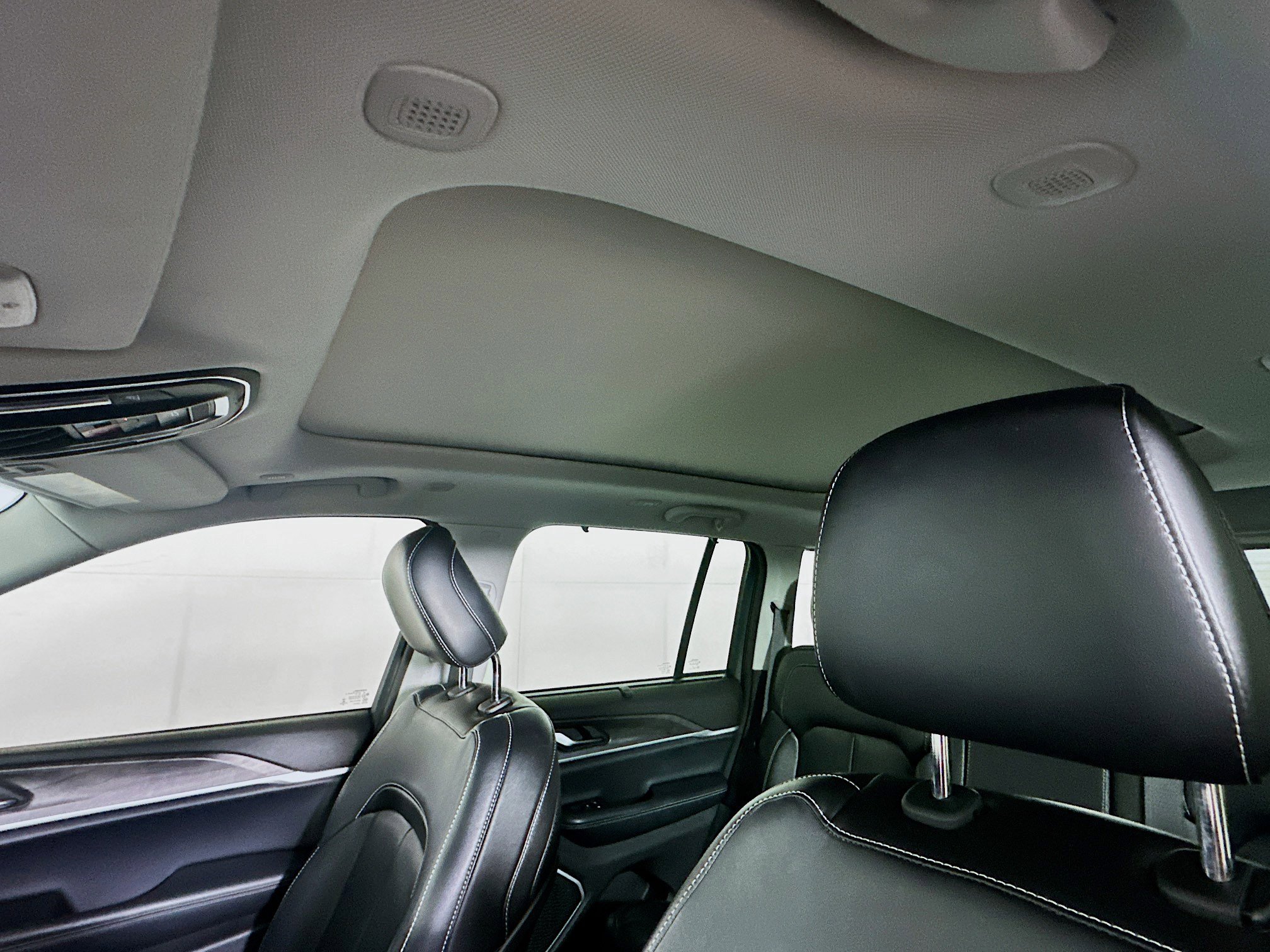 Used 2022 Jeep Grand Cherokee Limited 4xe w/ Luxury Tech Group II image 26