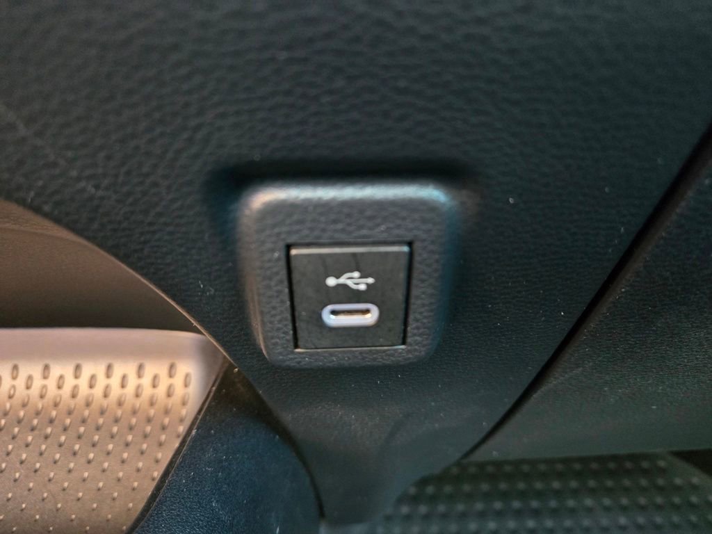 Used 2023 Toyota Corolla LE image 31