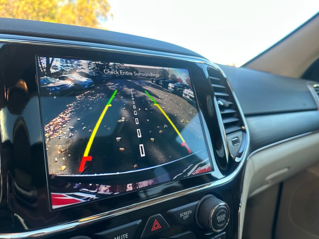 Used 2021 Jeep Grand Cherokee Limited image 10