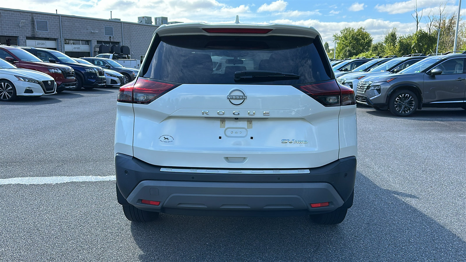 Used 2022 Nissan Rogue SV AWD/4WD image 5