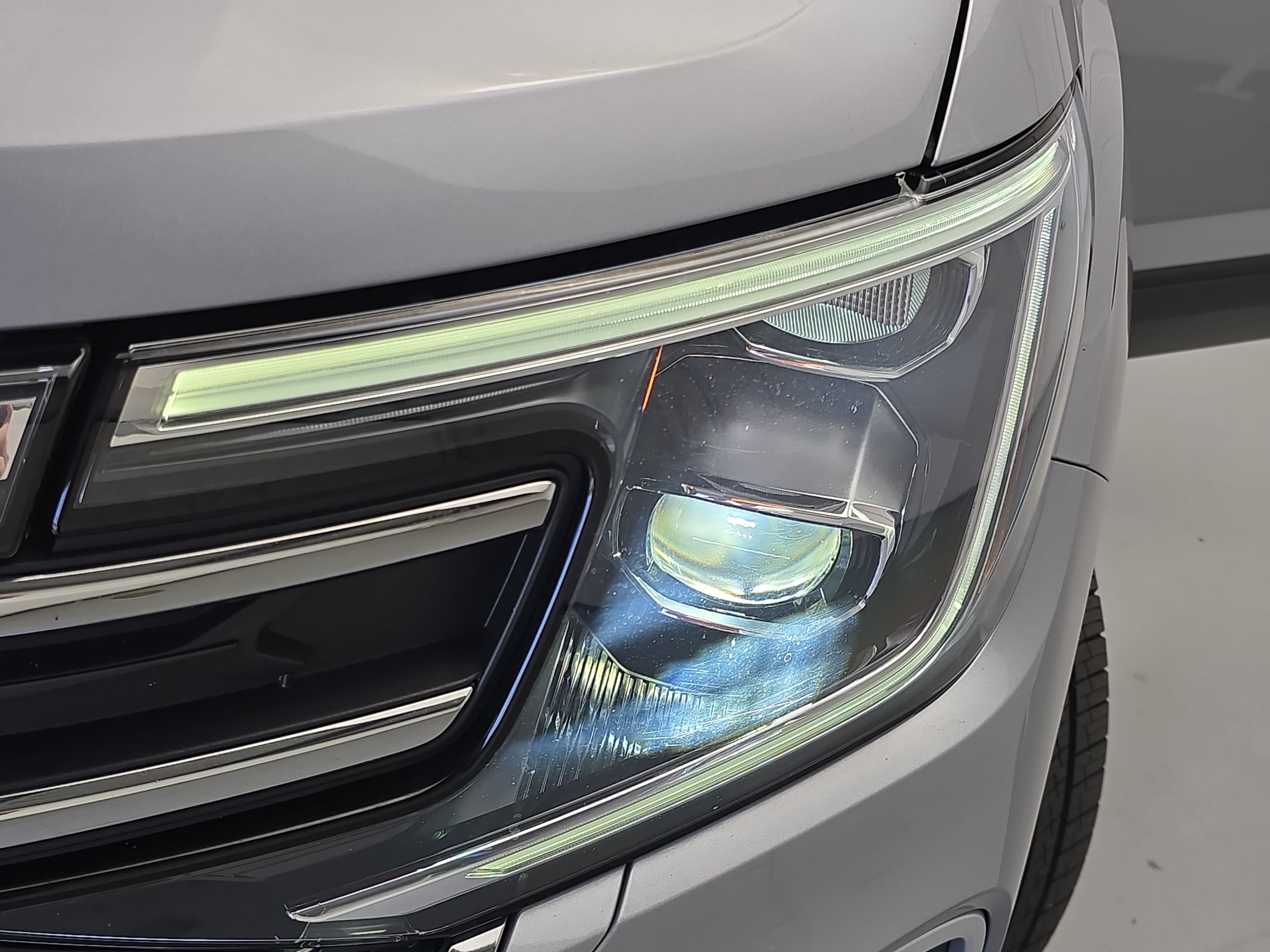 Certified 2025 Volkswagen Atlas SE AWD/4WD image 33