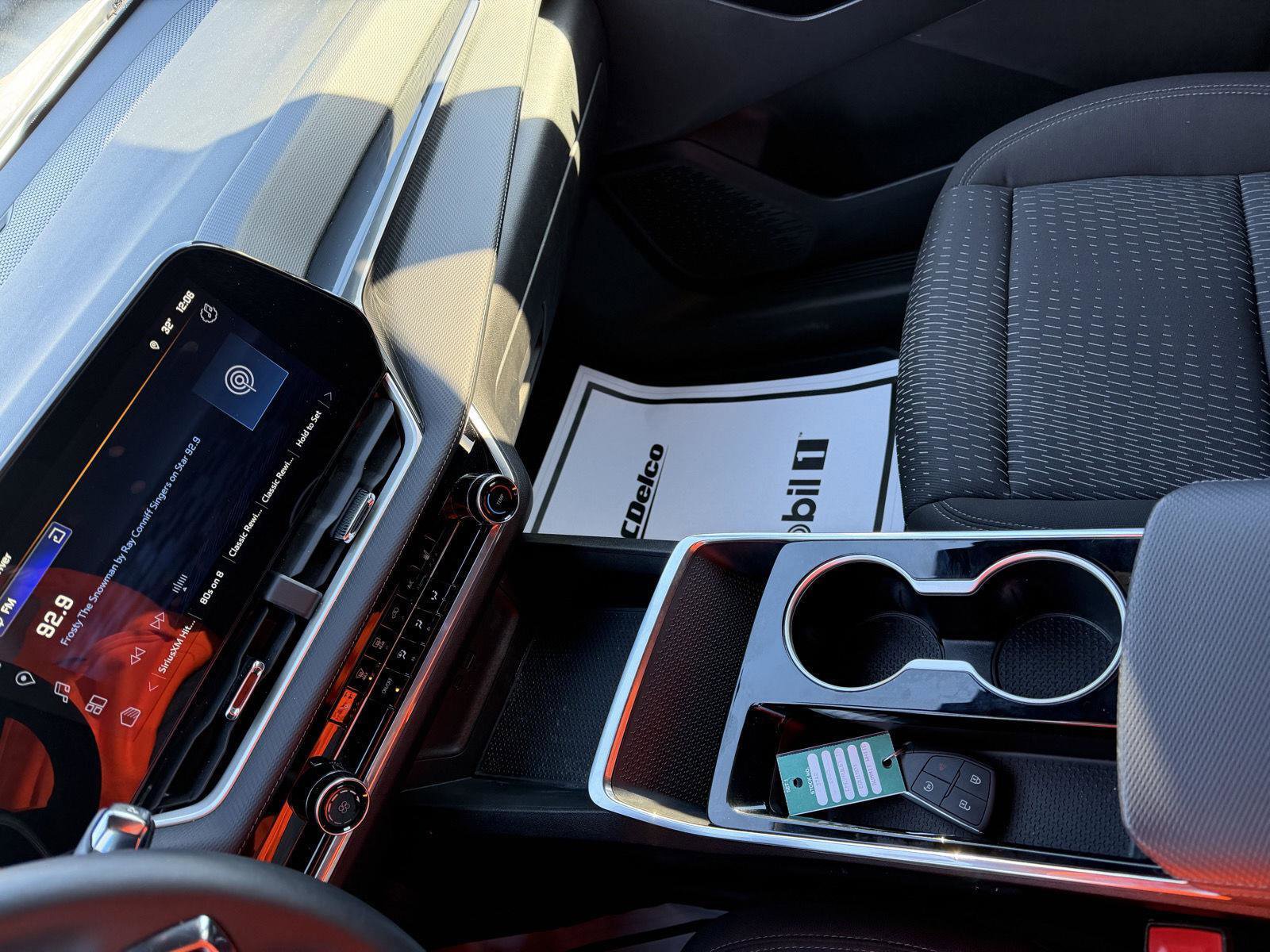 Used 2025 Chevrolet Equinox LT image 14