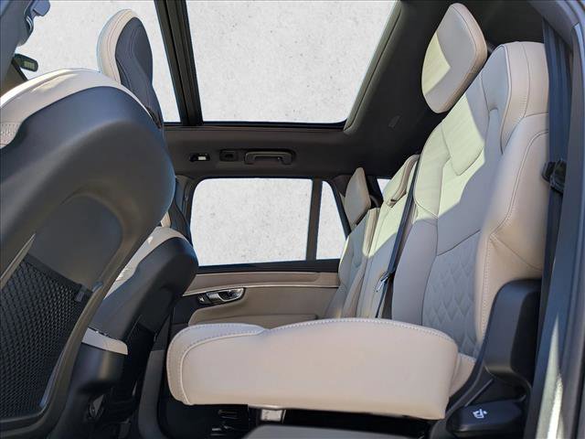 New 2026 Volvo XC90 B6 Core AWD/4WD image 17