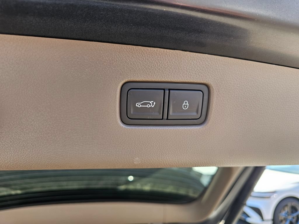 Certified 2026 Genesis GV70 2.5T Advanced AWD/4WD image 15