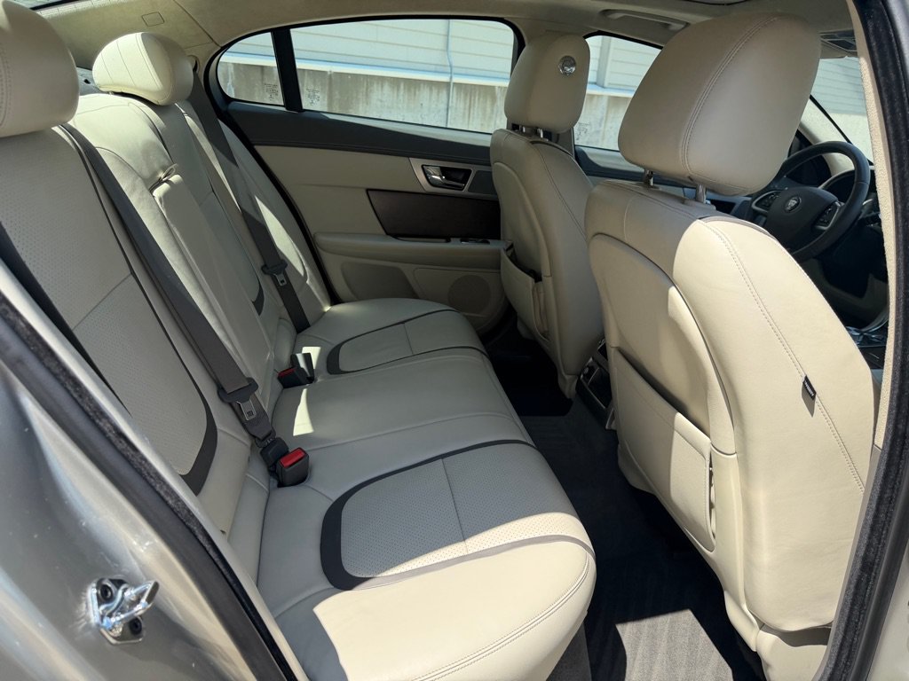 Used 2014 Jaguar XF 3.0 AWD/4WD image 25