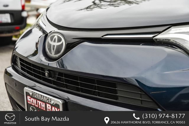 Used 2017 Toyota RAV4 Platinum w/ All Weather Liner Package FWD image 5