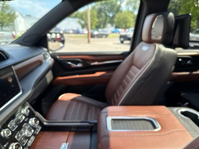 Used 2023 GMC Yukon Denali Ultimate AWD/4WD image 22