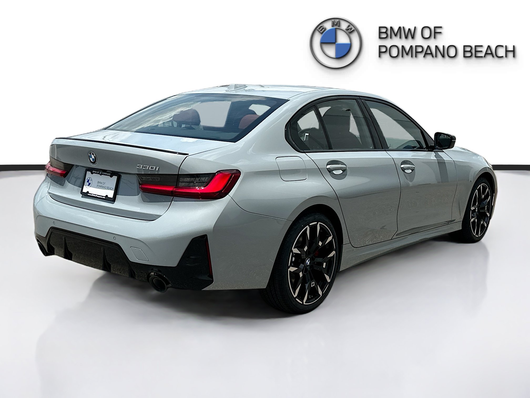New 2026 BMW 330i Sedan w/ M Sport Package RWD image 6